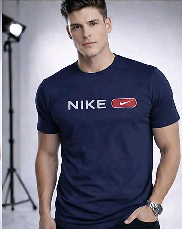 Majice: Men's T-shirt Nike, bоја - Tamnoplava — 1