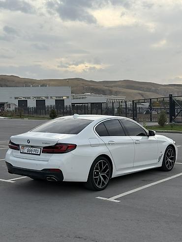 Продажа авто: BMW 530: 2021 г., 2.5 л, Автомат, Гибрид, Седан — 6