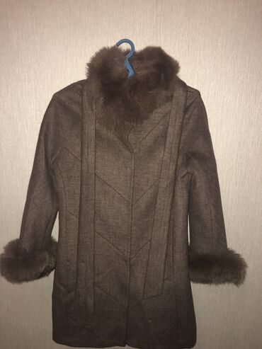 palto qadın üçün: Palto M (EU 38)