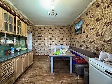 гостиница в: Срочно продаётся 2-этажный дом в районе Рабочего городка. Общая — 5