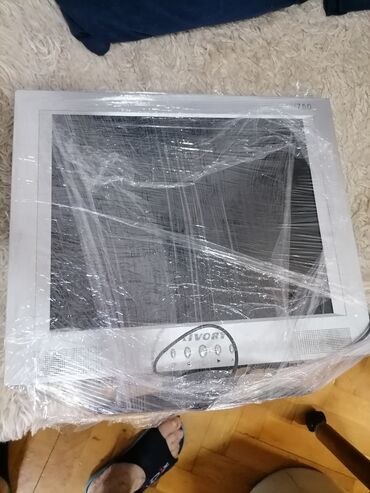 Monitori: Monitor IVORY dijagonala ekrana oko 44 cm
Ispravan dobar
 Mirjevo — 12