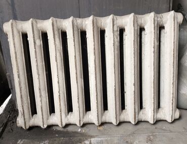 цена бу чугунных батарей: Чугунный радиатор отопления, секционный. 400 сом за секцию