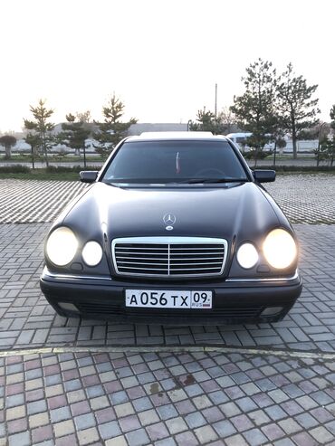 Mercedes-Benz: Mercedes-Benz E-Class: 1995 г., 4.3 л, Автомат, Бензин, Седан