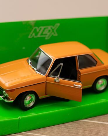 yazı maşını: 1:24 BMW 2002ti