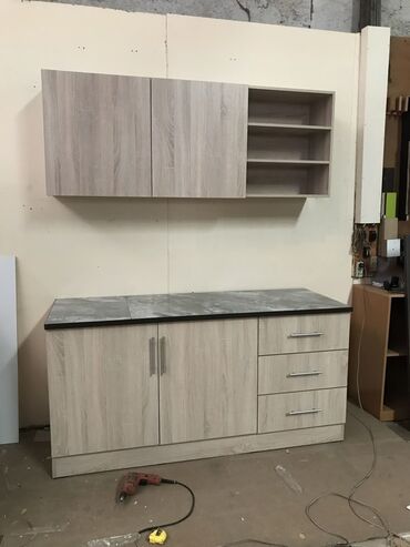 Sifarişlə mətbəx mebeli: Sifarişlə mətbəx dəsti, Özü çəkən petlələr, MDF — 16