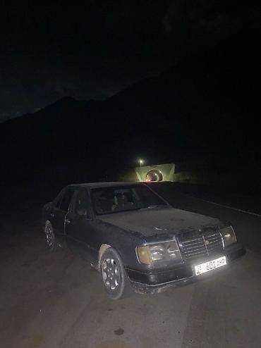 Продажа авто: Mercedes-Benz W124: 1988 г., Механика, Бензин, Седан — 3