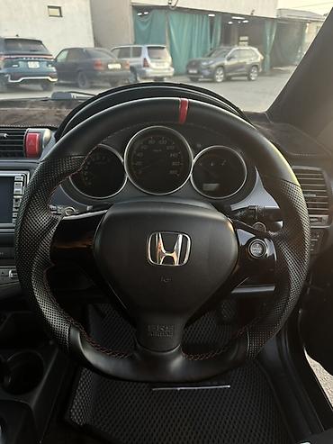 авто вкуп фит: Honda Fit: 2003 г., 1.5 л, Вариатор, Бензин — 4