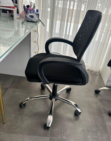 Salon, tibbi kreslolar: İşlənmiş, Saş kəsimi kreslosu
