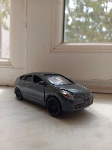 Avtomobil modelləri: Toyota, 2025 il, 1:35, Dəmir