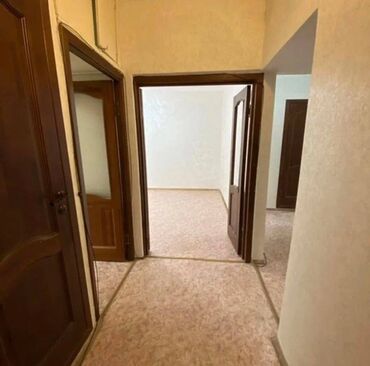 помешение под кафе: 3 комнаты, 62 м², 105 серия, 5 этаж, Косметический ремонт