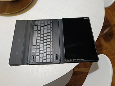 elektricne cetke za feniranje: Lenovo Tab M10 Plus TB-X606X 4/64GB Dolazi sa originalnom futrolom i