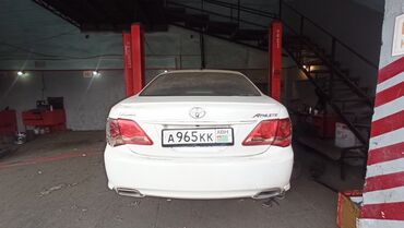 toyota master: Комплект амортизаторов Toyota 2010 г., Б/у, Оригинал, Япония