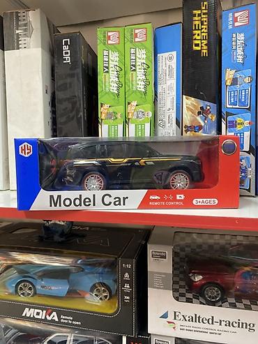 hot wheels bmw: Игрушечная машинка на радиоуправлении Model Car в коробке. Модель — 1