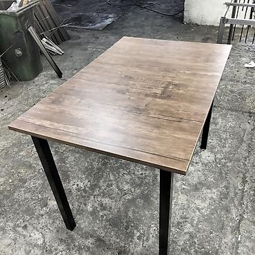 Minimalist yemək/iş masası - Üst lövhə: taxta fakturalı laminat lalafo.az -da Minimalist yemək/iş masası - Üst lövhə: taxta fakturalı laminat