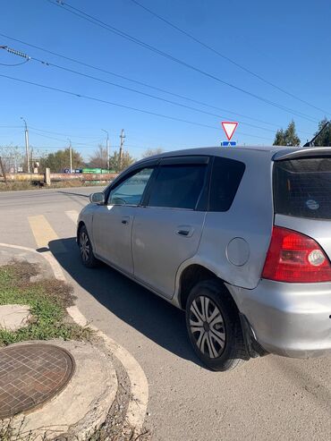 Honda: Honda Civic: 2000 г., 1.5 л, Вариатор, Бензин, Хэтчбэк