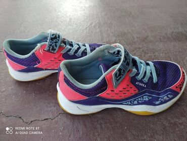 patike za fudbal adidas: Size - 33