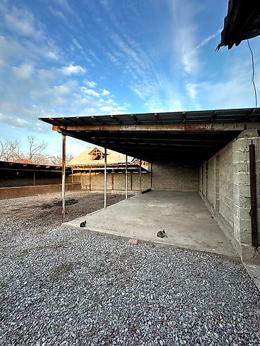 Продажа коттеджей и домов: Продаётся домовладение с закрытым двором и капитальным забором из — 9