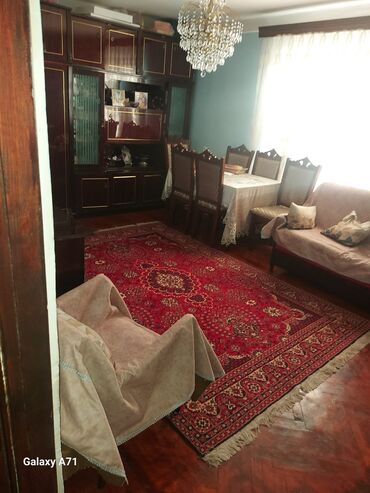 Köhnə tikili: Bakı, 8-ci kilometr, 3 otaqlı, Köhnə tikili, m. Neftçilər, 85 kv. m — 15