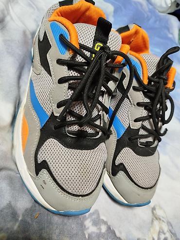 Кроссовки и спортивная обувь: Продаю мужские кросовки 42 размера в хорошем состоянии GSD тел — 2