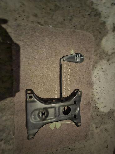 bezek sekilleri: Fırlanan kreslo üçqn kroşteyn - Material: qalın metal (preslənmiş — 1