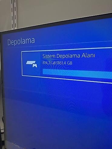 ps4 aksesuar: 4 pro ideal vəziyətdədir . Proşifkalı madeldir. yaddaşı 1 TB əlavə — 6