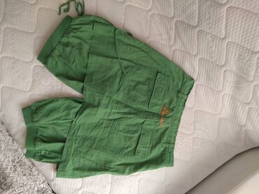 Šortsevi, Bermude: Desigual sorts-bermude, materijal pamuk i lan, veoma zanimljiv model — 6