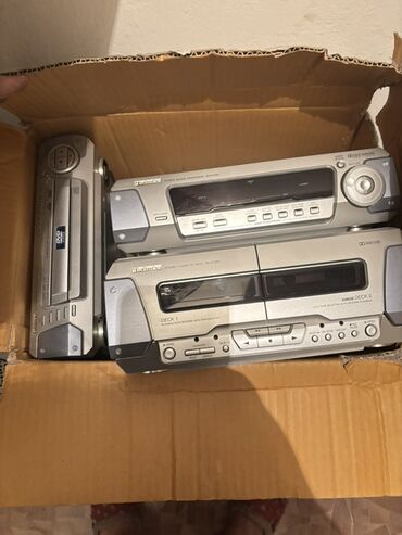 пионер 9: Из Лондона привезла.Музыкальный центр Technics серебристого цвета