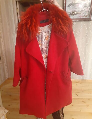 Женская одежда: Пальто цвет - Красный