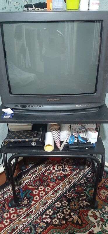 Телевизоры: Продаю TV Panasonic рабочий + тумба, в хорошем состоянии