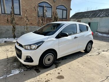 токмок авто машина: Chevrolet Spark: 2017 г., 1 л, Автомат, Бензин