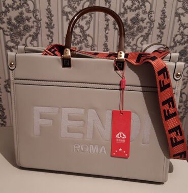 bmw 1 серия 120i steptronic: Продаю новую сумку FENDI ROMA, от магазина Al-Farabi