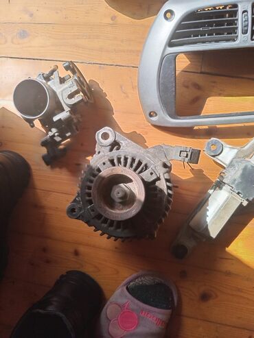 Digər avtomobil ehtiyat hissələri: Toyota Rav 4 ili 2000
Usden cixma orginaldir qiymeti munasib olacaq — 26