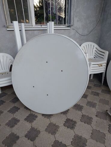спутниковый телефон: Продаю Eurostar спутниковые тарелки 1,20 диаметром в очень хорошом
