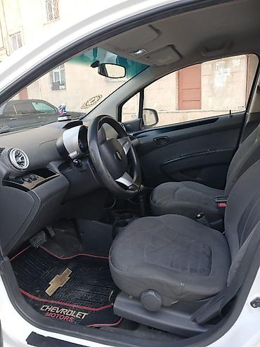 mitsubishi pajero motor: Chevrolet Spark, ağ rəng, 5 qapılı hetçbek İli 20141 mator ideL — 7