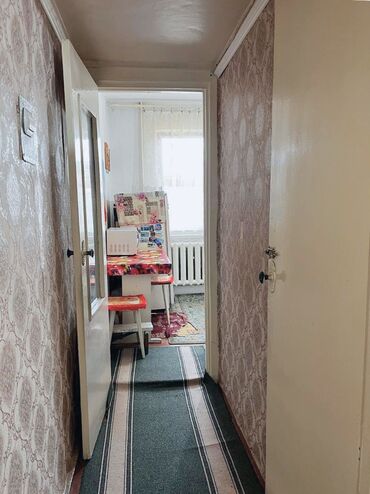джалал абад квартира: 2 комнаты, 50 м², 104 серия, 1 этаж, Косметический ремонт