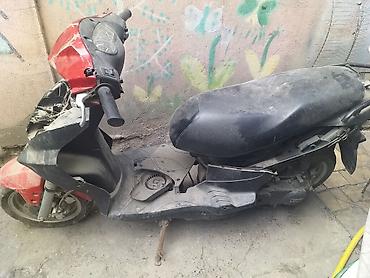 t max: Скутер SYM (бензиновый), красно‑чёрный, Характеристики и детали по — 3