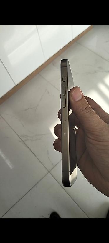 ayfon 4 s: IPhone 15 Pro, Space Gray, Face ID — 4