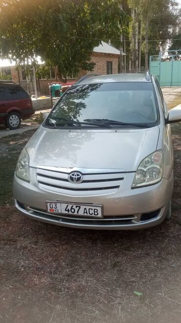 Toyota: Toyota Avensis Verso: 2003 г., 1.8 л, Механика, Бензин, Универсал