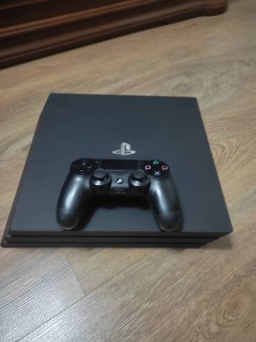 Электроника: Sony PlayStation 4 Pro оба в рабочем состоянии без нареканий и глюков
