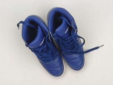 Adidas, Кросівки жіночі, 38, стан - Дуже гарний
