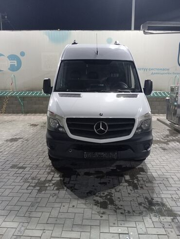 срочно продаю в связи с переездом: Жеңил жүк ташуучу унаа, Mercedes-Benz, Стандарт