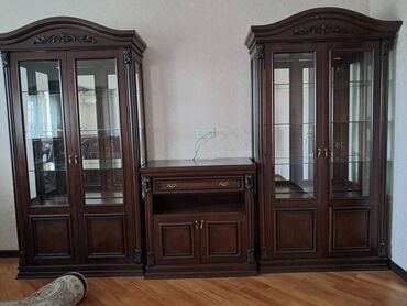 u profil: Açılan, Düz dolab, Servant