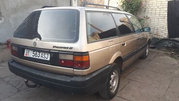 мопеды ош: Volkswagen Passat: 1988 г., 1.8 л, Механика, Бензин, Универсал