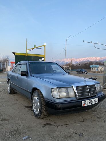 дом на колесо: Mercedes-Benz E-Class: 1985 г., 2.3 л, Механика, Бензин, Седан