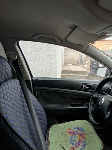 Volkswagen: Volkswagen Passat Variant: 2002 г., 1.6 л, Механика, Бензин, Универсал — 7