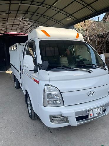 Hyundai Porter: 2022 г., 2.5 л, Автомат, Дизель at lalafo.kg Hyundai Porter: 2022 г., 2.5 л, Автомат, Дизель