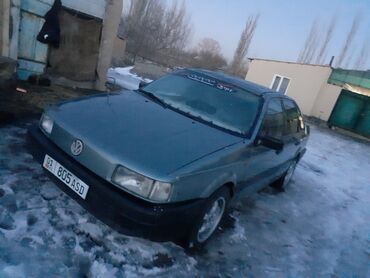 Volkswagen: Volkswagen Passat: 1988 г., 1.8 л, Механика, Газ, Седан