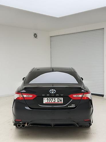 Toyota: Toyota Camry: 2020 г., 2.5 л, Вариатор, Гибрид, Седан — 4