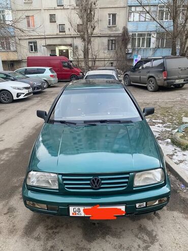 абу мотор: Volkswagen Vento: 1995 г., 2 л, Механика, Бензин, Седан