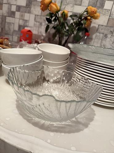 Наборы посуды: Продаю посуду(все вместе), в отличном состоянии Тарелки маленькие 17шт — 5